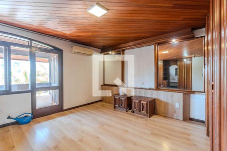 Casa à venda com 385m², 6 quartos e 3 vagas Casa à venda com 385m², 6 quartos e 3 vagasSuíte