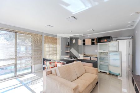 Casa à venda com 385m², 6 quartos e 3 vagas Casa à venda com 385m², 6 quartos e 3 vagasSala 2