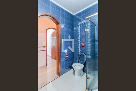 Casa à venda com 385m², 6 quartos e 3 vagas Casa à venda com 385m², 6 quartos e 3 vagasBanheiro 2