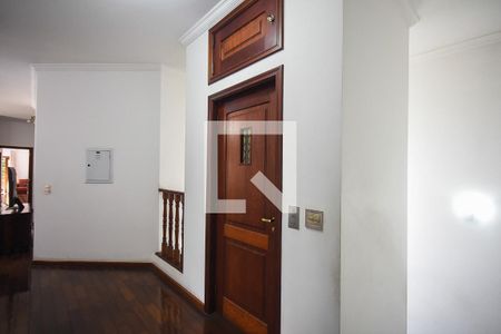 Casa à venda com 600m², 4 quartos e 6 vagasElevador