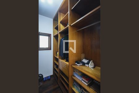 Casa à venda com 600m², 4 quartos e 6 vagasArmário da Suíte 2