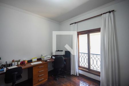 Casa à venda com 600m², 4 quartos e 6 vagasEscritório