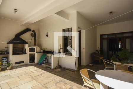 Casa à venda com 600m², 4 quartos e 6 vagasChurrasqueira