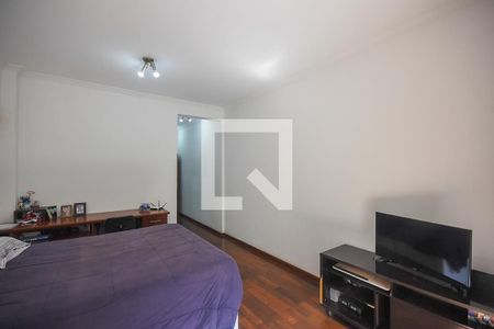 Casa à venda com 600m², 4 quartos e 6 vagasSuíte 2