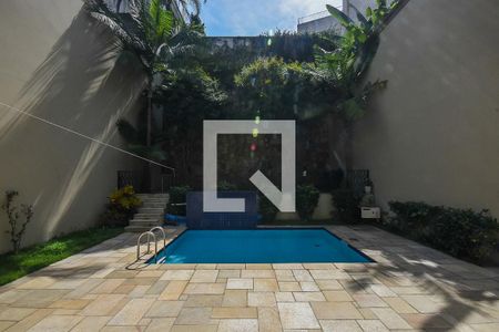 Casa à venda com 600m², 4 quartos e 6 vagasPiscina