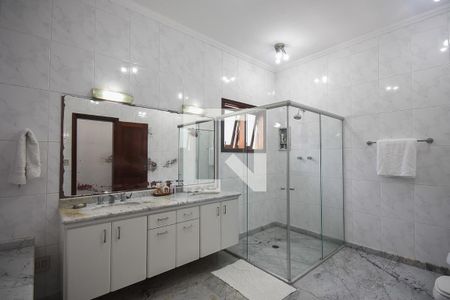 Casa à venda com 600m², 4 quartos e 6 vagasBanheiro Suíte 4