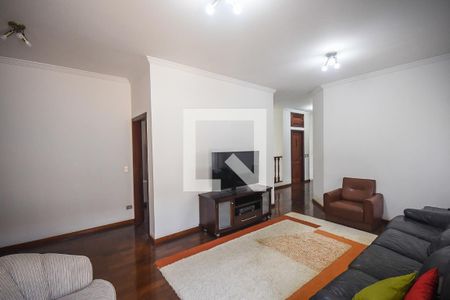 Casa à venda com 600m², 4 quartos e 6 vagasCorredor 2