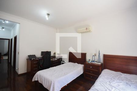 Casa à venda com 600m², 4 quartos e 6 vagasSuíte 3