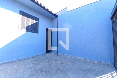 Casa à venda com 115m², 2 quartos e 3 vagas Casa à venda com 115m², 2 quartos e 3 vagasGaragem