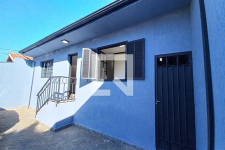 Casa à venda com 115m², 2 quartos e 3 vagas Casa à venda com 115m², 2 quartos e 3 vagasGaragem