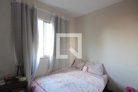 Apartamento à venda com 76m², 3 quartos e 1 vagaQuarto 2