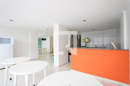 Apartamento para alugar com 80m², 2 quartos e 1 vaga Apartamento para alugar com 80m², 2 quartos e 1 vagaÁrea comum - Salão de festas