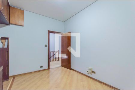 Casa à venda com 404m², 5 quartos e 3 vagas Casa à venda com 404m², 5 quartos e 3 vagasQuarto 2