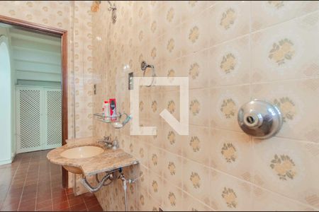 Casa à venda com 404m², 5 quartos e 3 vagas Casa à venda com 404m², 5 quartos e 3 vagasLavabo