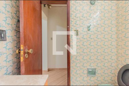 Casa à venda com 404m², 5 quartos e 3 vagas Casa à venda com 404m², 5 quartos e 3 vagasBanheiro da Suíte