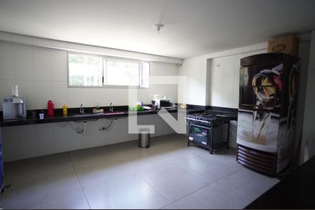 Apartamento à venda com 160m², 3 quartos e 2 vagas Apartamento à venda com 160m², 3 quartos e 2 vagasÁrea comum - Salão de festas
