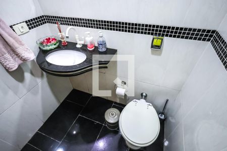 Casa à venda com 150m², 3 quartos e 3 vagasLavabo 2