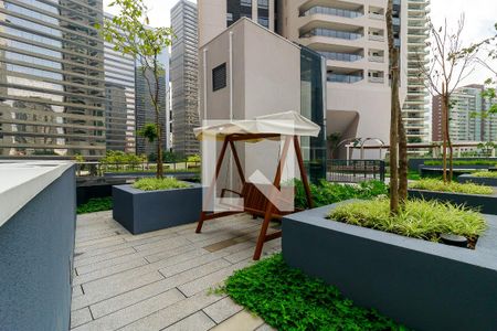 Apartamento à venda com 227m², 4 quartos e 5 vagas Apartamento à venda com 227m², 4 quartos e 5 vagasLounge