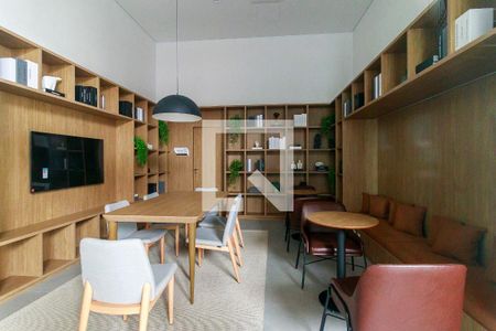 Apartamento à venda com 227m², 4 quartos e 5 vagas Apartamento à venda com 227m², 4 quartos e 5 vagasCoworking