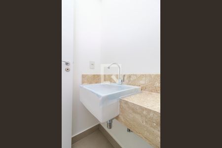 Apartamento à venda com 227m², 4 quartos e 5 vagas Apartamento à venda com 227m², 4 quartos e 5 vagasLavabo