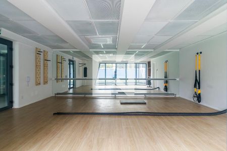 Apartamento à venda com 227m², 4 quartos e 5 vagas Apartamento à venda com 227m², 4 quartos e 5 vagasBox de treino