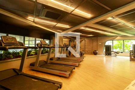 Apartamento à venda com 227m², 4 quartos e 5 vagas Apartamento à venda com 227m², 4 quartos e 5 vagasAcademia