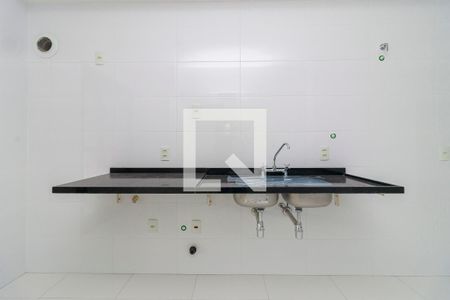 Apartamento à venda com 227m², 4 quartos e 5 vagas Apartamento à venda com 227m², 4 quartos e 5 vagasCozinha