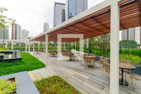 Apartamento à venda com 227m², 4 quartos e 5 vagas Apartamento à venda com 227m², 4 quartos e 5 vagasLounge