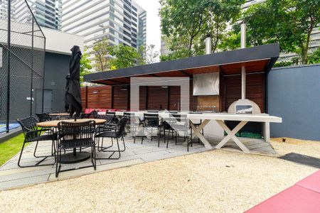 Apartamento à venda com 227m², 4 quartos e 5 vagas Apartamento à venda com 227m², 4 quartos e 5 vagasChurrasqueira