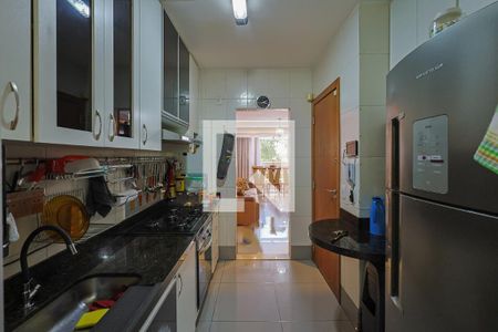 Apartamento à venda com 130m², 3 quartos e 2 vagas Apartamento à venda com 130m², 3 quartos e 2 vagasCozinha