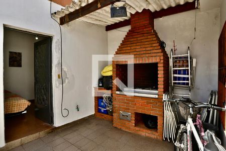 Casa à venda com 172m², 3 quartos e 2 vagas Casa à venda com 172m², 3 quartos e 2 vagasChurrasqueira