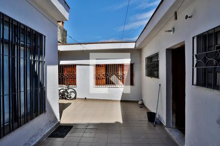 Casa à venda com 172m², 3 quartos e 2 vagas Casa à venda com 172m², 3 quartos e 2 vagasQuintal