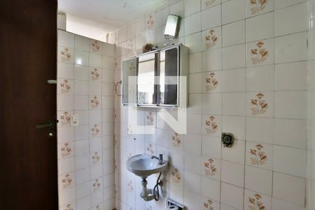 Casa à venda com 172m², 3 quartos e 2 vagas Casa à venda com 172m², 3 quartos e 2 vagasBanheiro de serviço