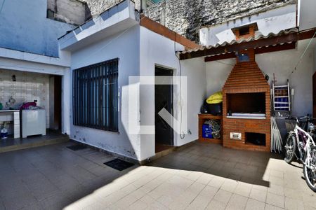 Casa à venda com 172m², 3 quartos e 2 vagas Casa à venda com 172m², 3 quartos e 2 vagasQuintal