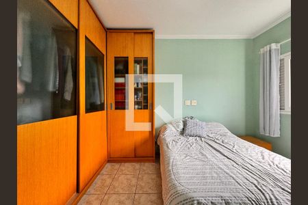 Casa à venda com 335m², 5 quartos e 3 vagas Casa à venda com 335m², 5 quartos e 3 vagasQuarto 2