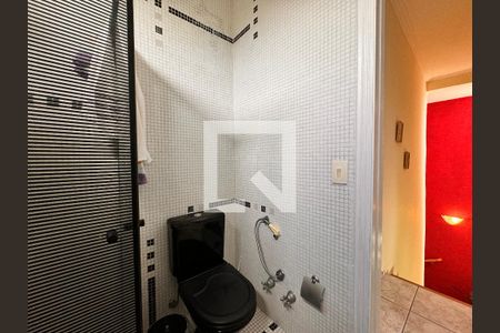 Casa à venda com 335m², 5 quartos e 3 vagas Casa à venda com 335m², 5 quartos e 3 vagasBanheiro