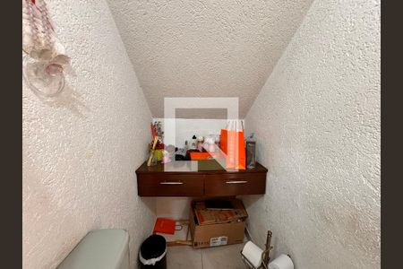 Casa à venda com 335m², 5 quartos e 3 vagas Casa à venda com 335m², 5 quartos e 3 vagasLavabo