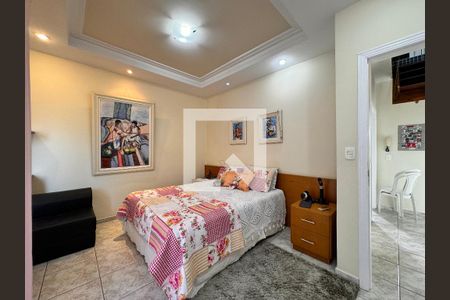 Casa à venda com 335m², 5 quartos e 3 vagas Casa à venda com 335m², 5 quartos e 3 vagasSuíte 1