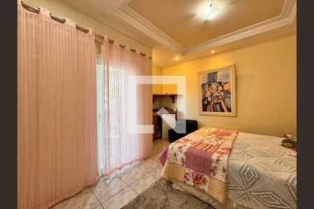 Casa à venda com 335m², 5 quartos e 3 vagas Casa à venda com 335m², 5 quartos e 3 vagasSuíte 1