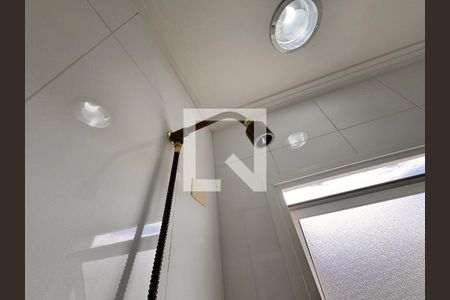 Casa à venda com 335m², 5 quartos e 3 vagas Casa à venda com 335m², 5 quartos e 3 vagasBanheiro da Suíte 1