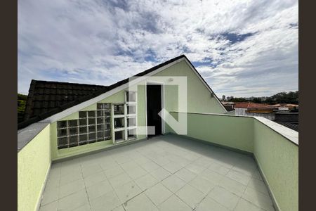 Casa à venda com 335m², 5 quartos e 3 vagas Casa à venda com 335m², 5 quartos e 3 vagasSacada