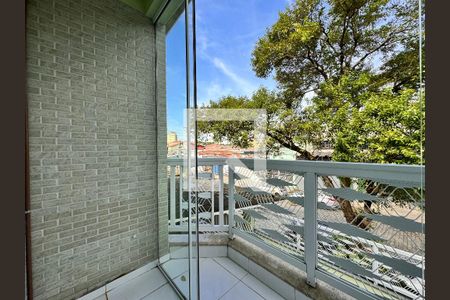 Casa à venda com 335m², 5 quartos e 3 vagas Casa à venda com 335m², 5 quartos e 3 vagasSacada