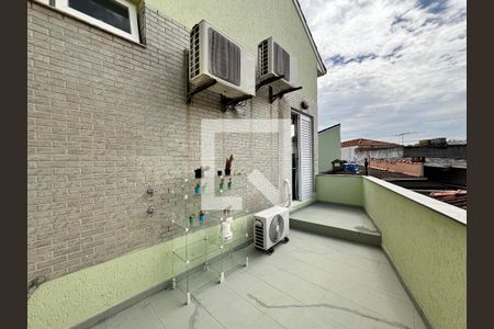Casa à venda com 335m², 5 quartos e 3 vagas Casa à venda com 335m², 5 quartos e 3 vagasSacada