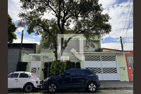 Casa à venda com 335m², 5 quartos e 3 vagas Casa à venda com 335m², 5 quartos e 3 vagasFachada