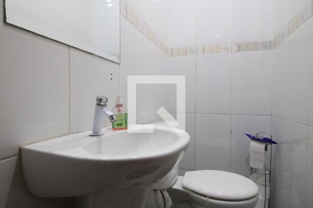 Casa à venda com 112m², 2 quartos e 2 vagasLavabo