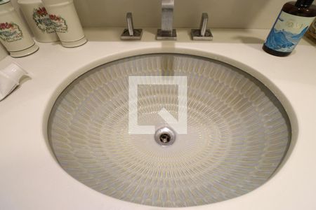 Apartamento à venda com 108m², 3 quartos e 2 vagasBanheiro da Suíte