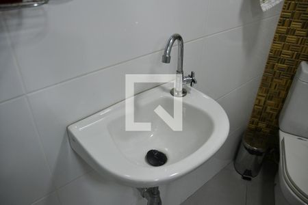 Casa à venda com 322m², 4 quartos e 4 vagas Casa à venda com 322m², 4 quartos e 4 vagasBanheiro 5