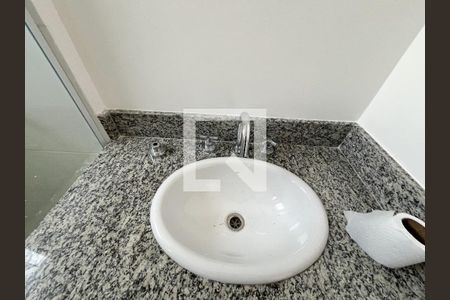 Apartamento à venda com 46m², 2 quartos e 1 vaga Apartamento à venda com 46m², 2 quartos e 1 vagaBanheiro