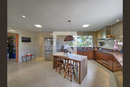 Casa de condomínio à venda com 290m², 4 quartos e 4 vagas Casa de condomínio à venda com 290m², 4 quartos e 4 vagasCozinha - despensa