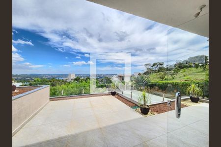 Casa de condomínio à venda com 290m², 4 quartos e 4 vagas Casa de condomínio à venda com 290m², 4 quartos e 4 vagasVaranda terraço 2 andar